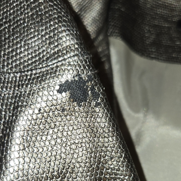 600 WEST Metallic Silver Textured Faux Leather Jacket - Picture 4 of 9